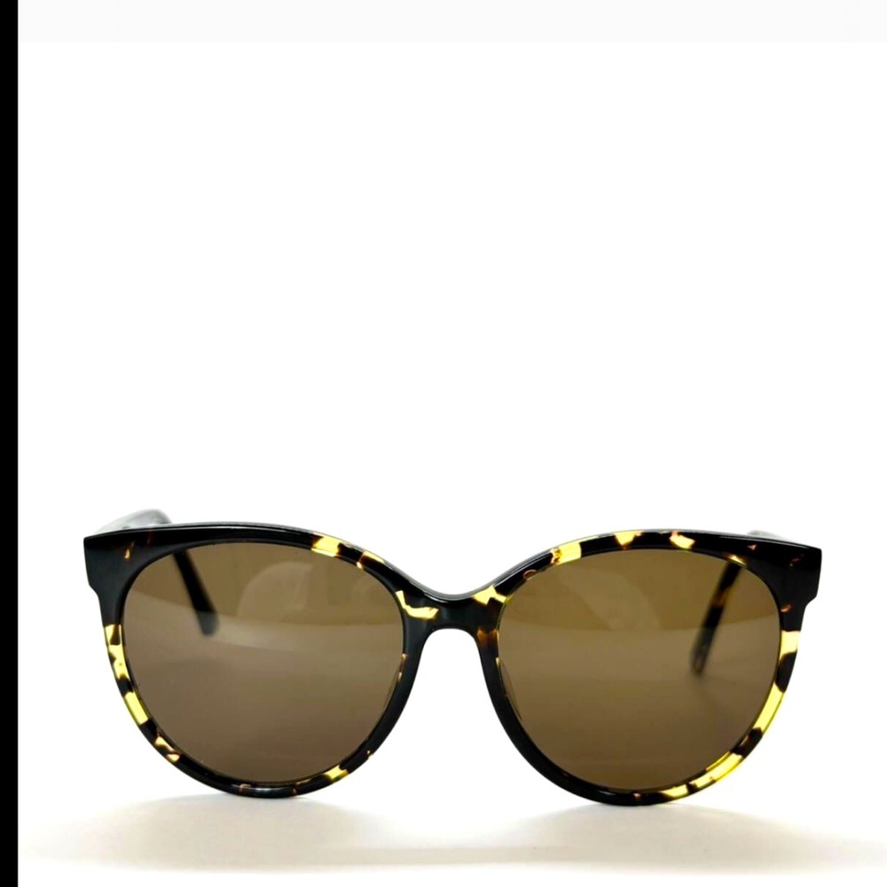 Bottega Veneta Sunglasses . Authentic and in Excellent condition